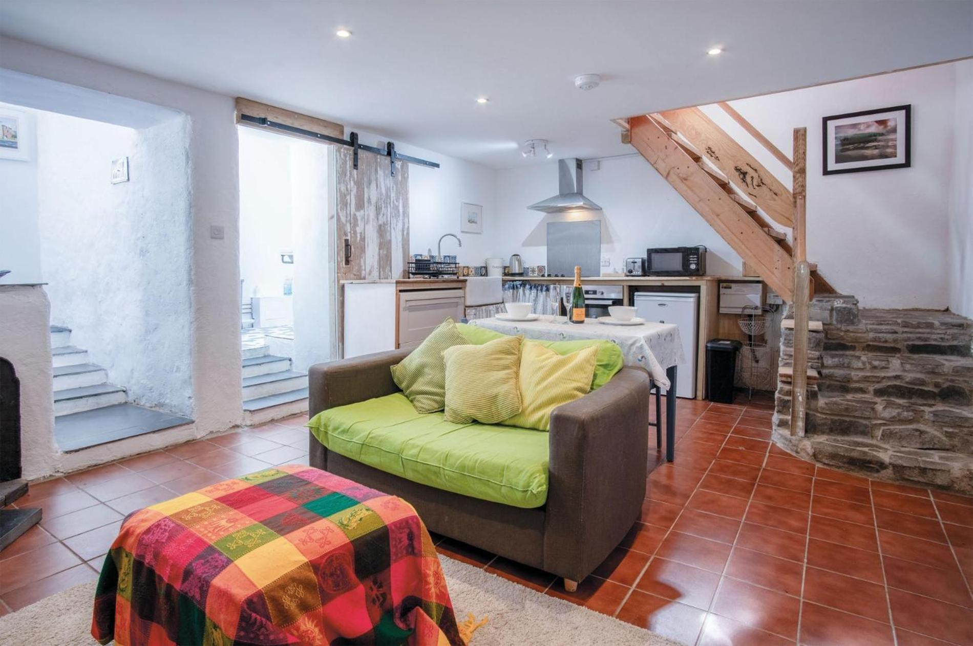 Soap Barn - 1 Bedroom - *